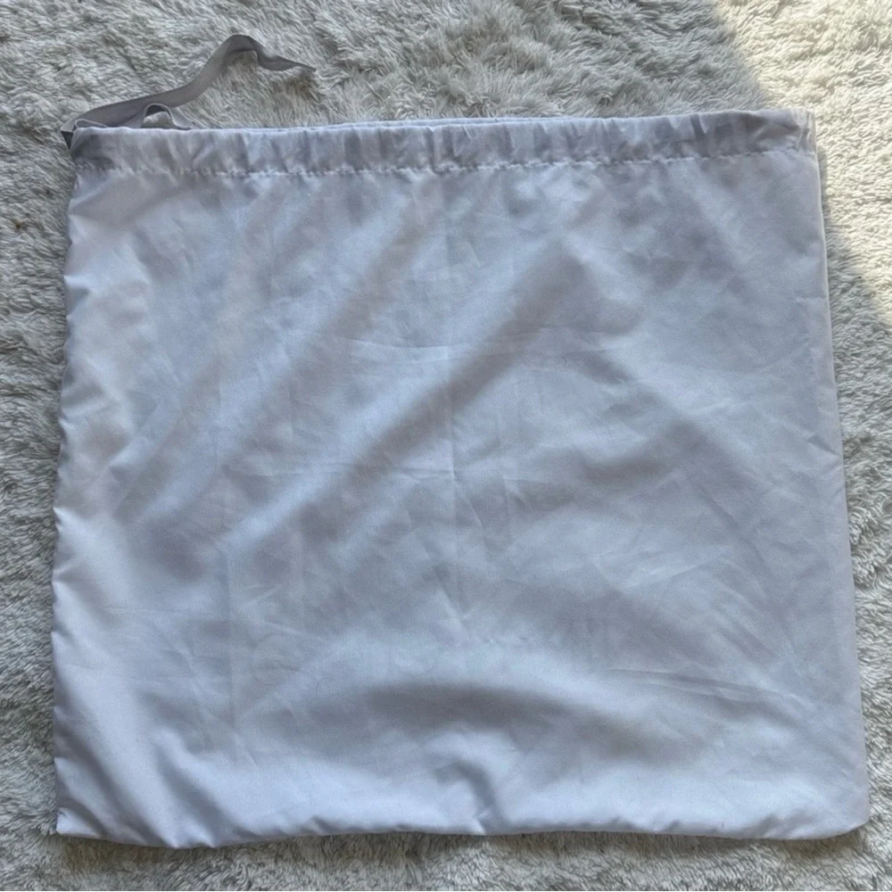 Jimmy Choo White Drawstring Bag - Picture 5 of 6